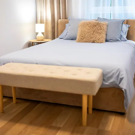 Apartment Pomorska 8 *